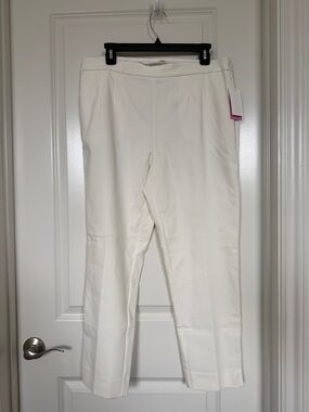 Riley & Rae Cream Straight Leg Pants with pockets